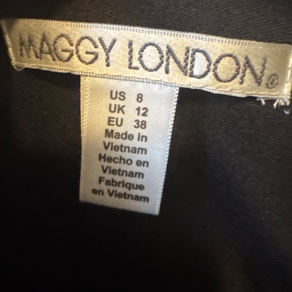 Maggie London midi long sleeve dress - Picture 3 of 7